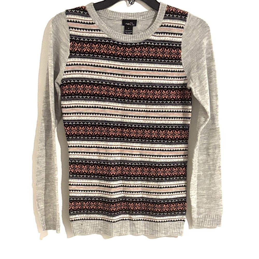 Rue21 Size S Gray, Coral & Black Knit Fall/Winter Sweater